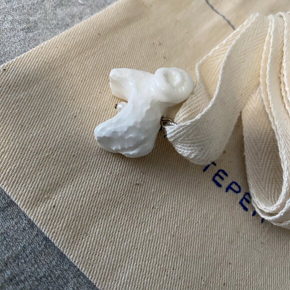 NWT Tsvite Teren [L Y U L I] Porcelain Sheep Pendant On A Cord - Picture 10 of 14